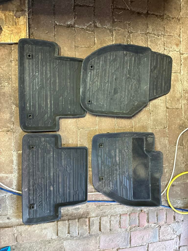 Volvo V40 rubberen automatten, Ophalen of Verzenden, Gebruikt