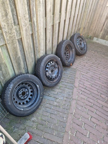 Winterbanden met velgen Toyota Peugeot Citroën, Ophalen, 14 inch, Gebruikt, 155 mm