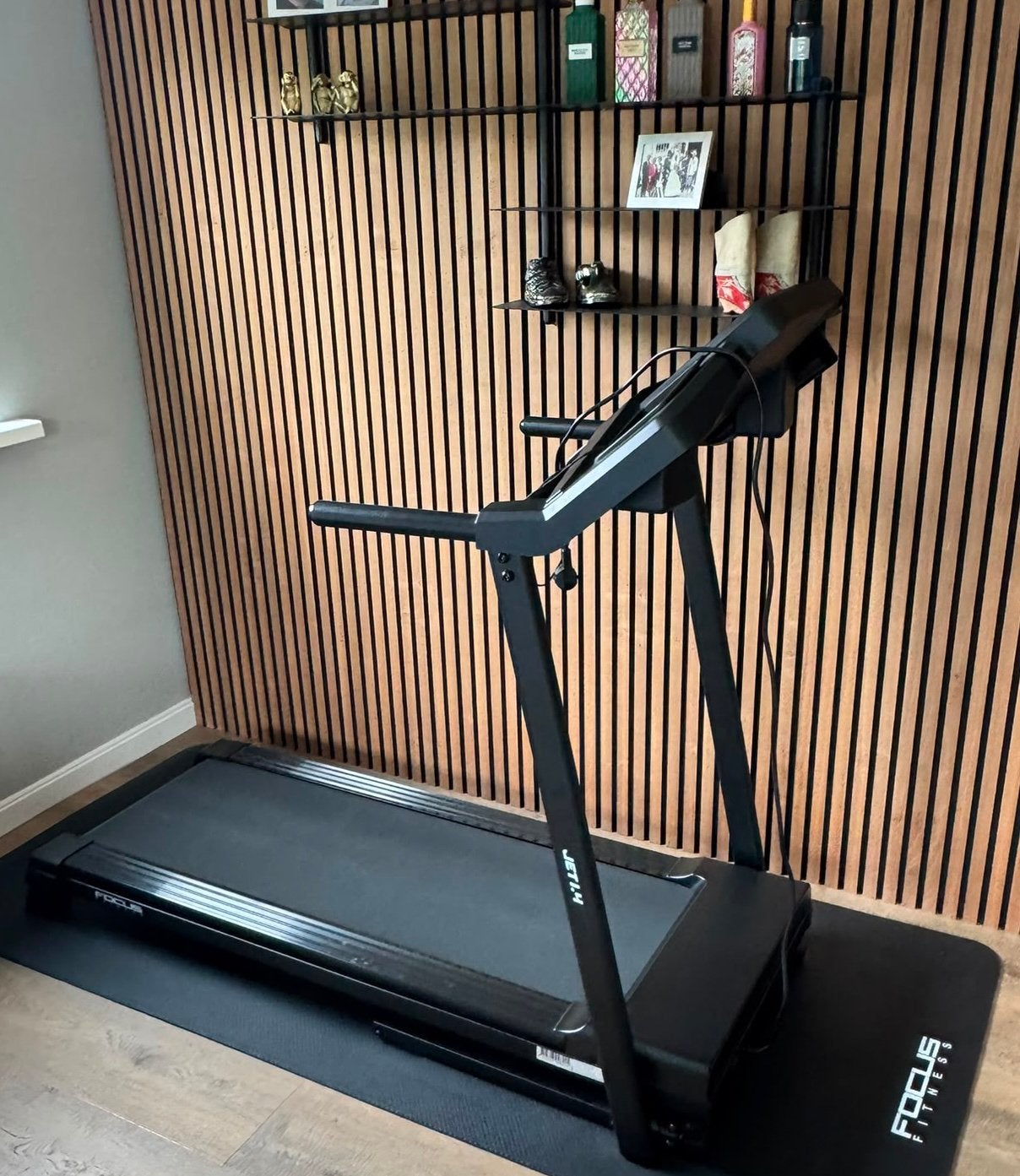 Loopband Focus Fitness Jet 1.4 inclusief mat, Sport en Fitness, Ophalen, Zo goed als nieuw, Metaal, Loopband