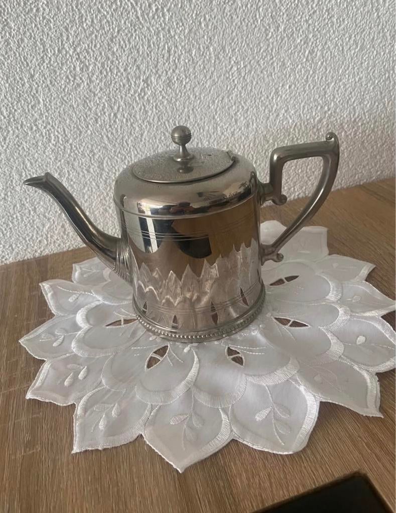 Theepotje C&K Tiel Holland – vintage tin – sierlijk model, Ophalen of Verzenden, Overige stijlen, Overige typen