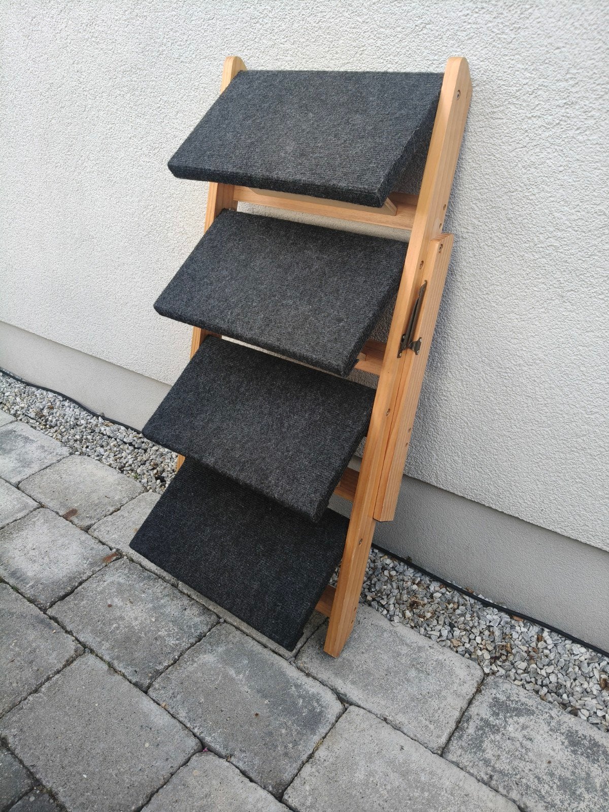 Honden trap, Ophalen
