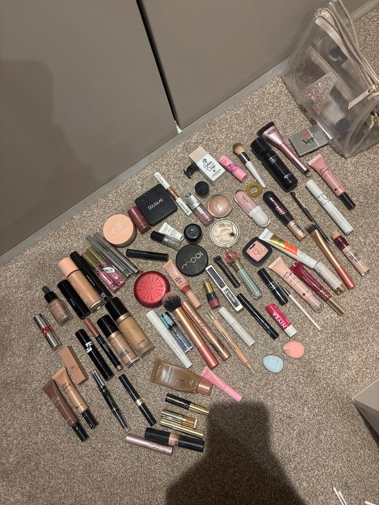 Grote make-up set, Overige kleuren, Gehele gezicht, Ophalen of Verzenden, Zo goed als nieuw