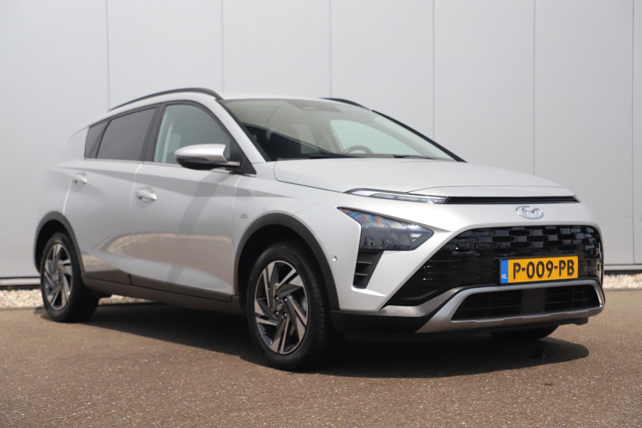 Hyundai Bayon 1.0 T-GDI Premium Navigatie Achteruitrijcamera, Voorwielaandrijving, Gebruikt, Origineel Nederlands, Bedrijf