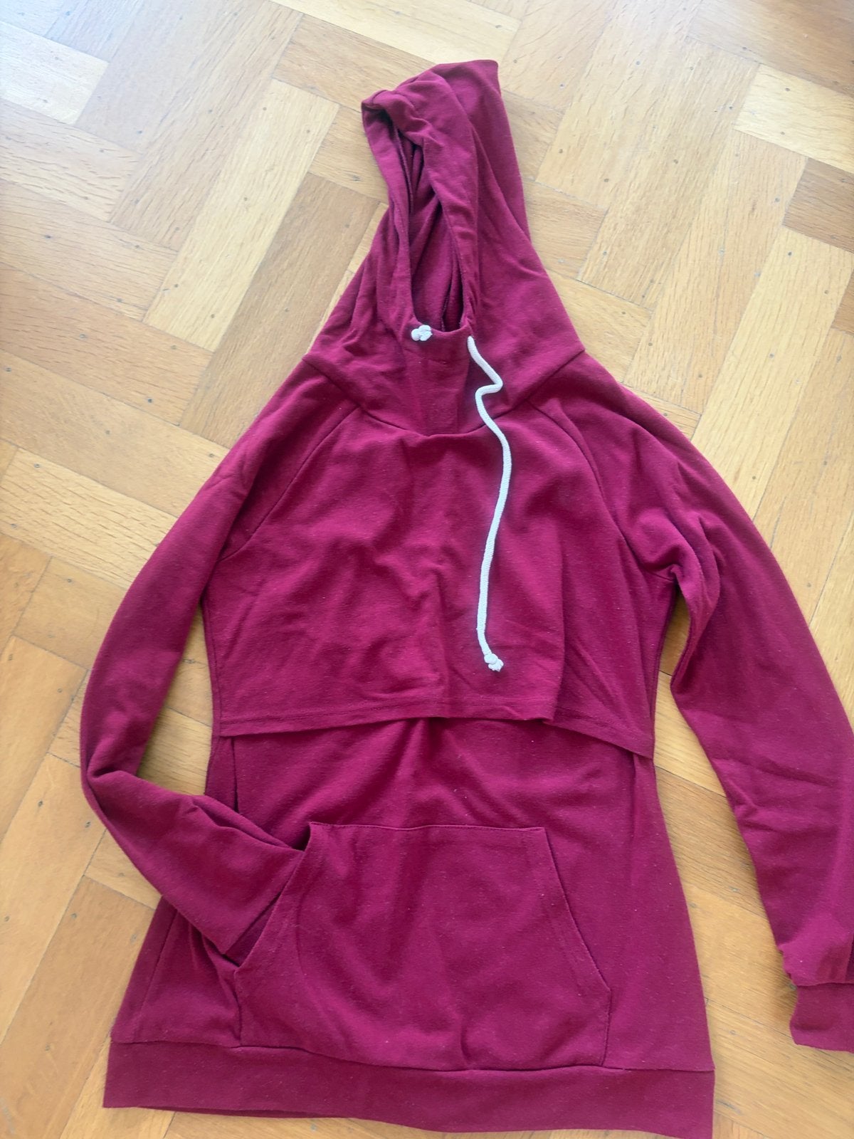 2x Hoodie zwart en donker rood borstvoeding (S), Kleding | Dames, Zwart, Trui of Vest, Ophalen of Verzenden, Zo goed als nieuw