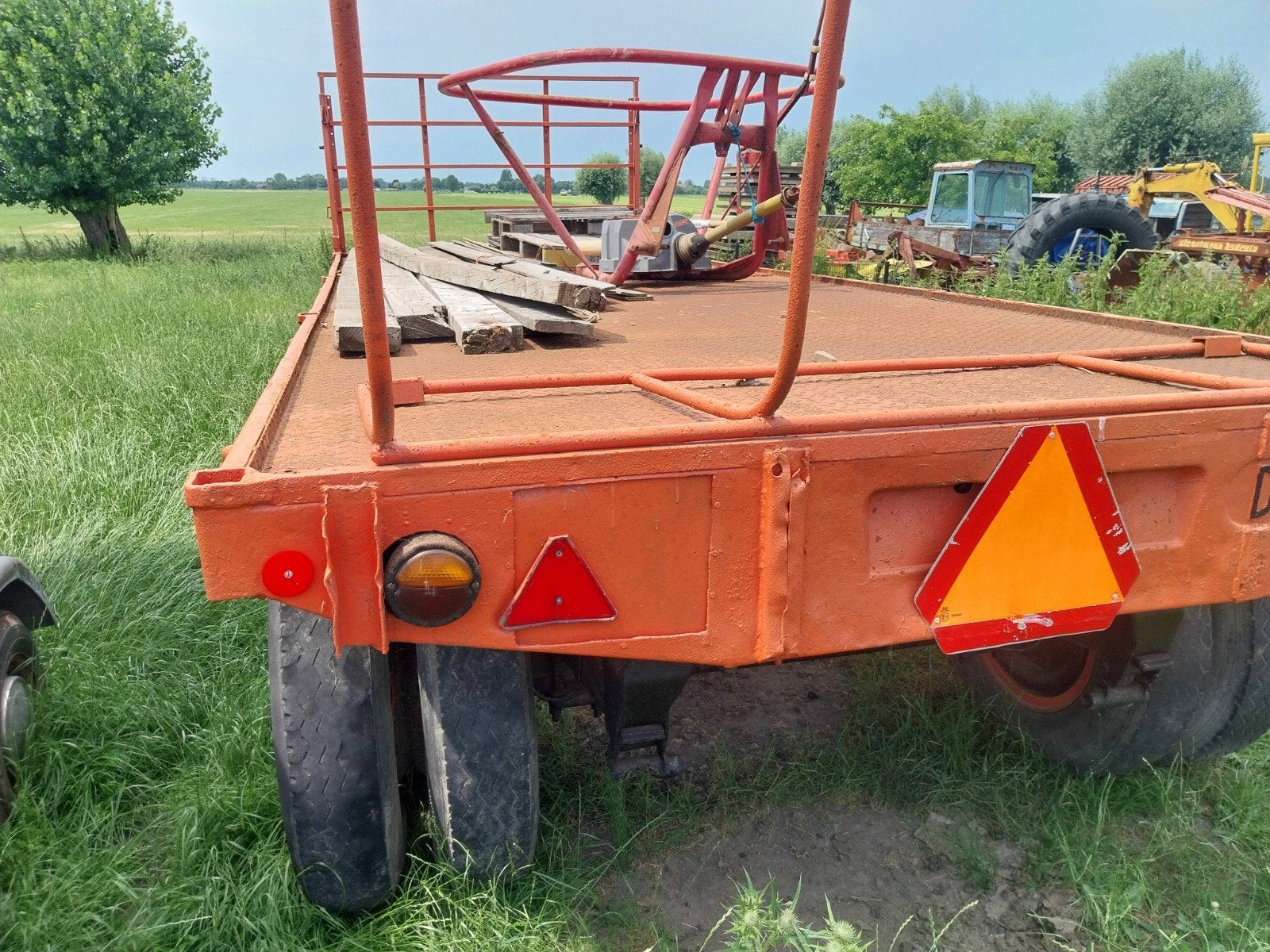 Daf aanhangwagen zonder kenteken  2,40x6,50 mtr met hekkens, Ophalen