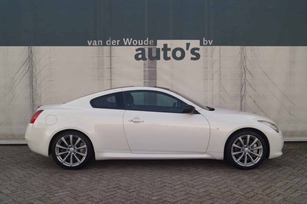 Infiniti G Coupé 37 S 320pk Automaat Premium -LEER-ECC-S.DA, Auto's, Automaat, Gebruikt, Wit, Bedrijf