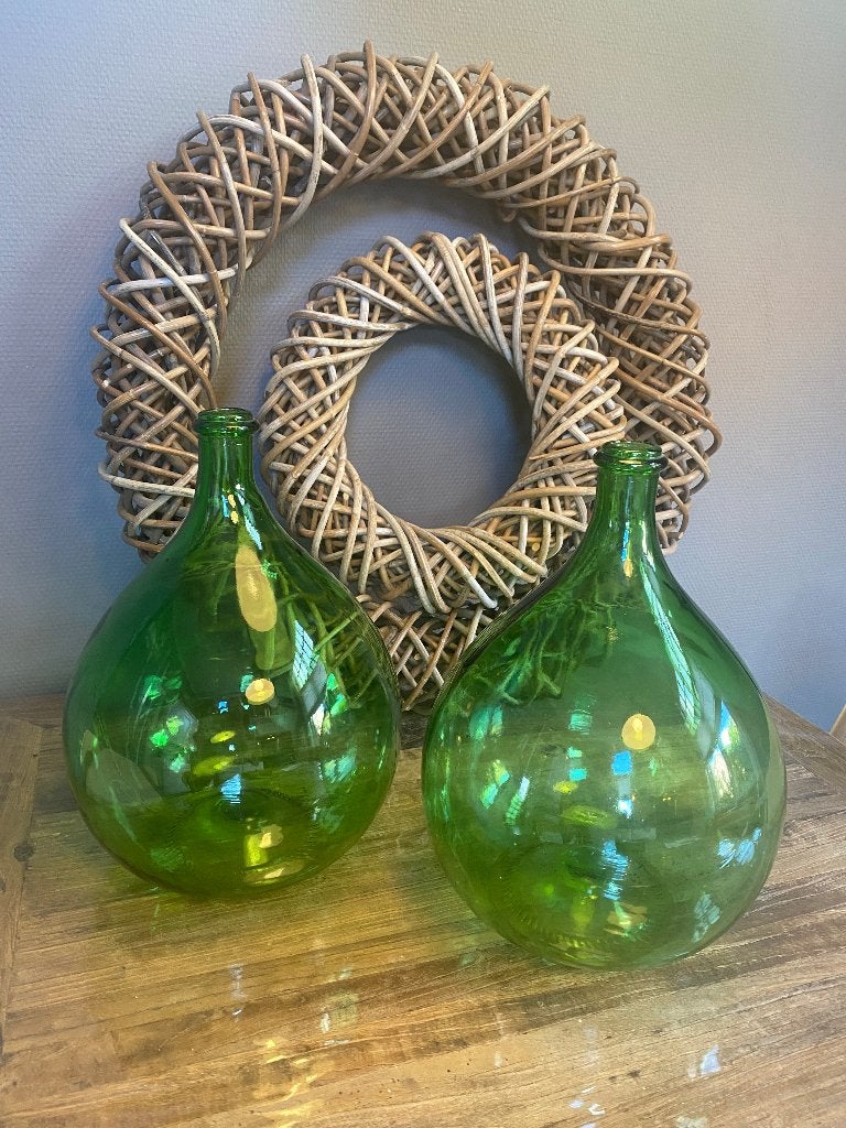 Brocante, 2 groene bolvazen/gistflessen, Ophalen of Verzenden