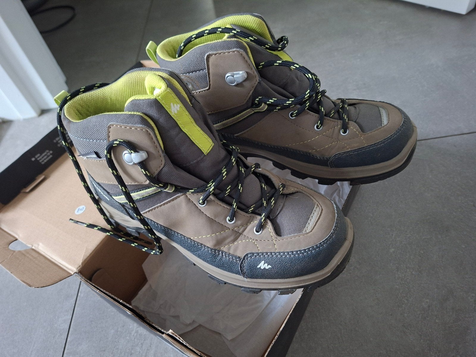 wandelschoenen Cuechua (Decathlon) maat 38, Ophalen of Verzenden, Zo goed als nieuw, Schoenen