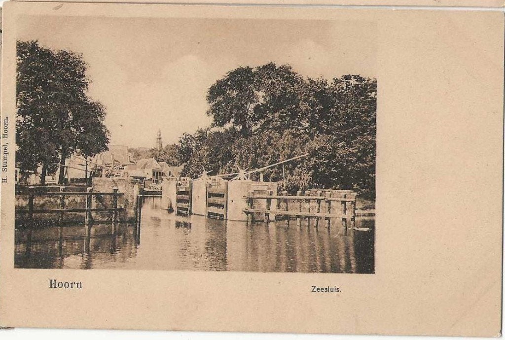 Hoorn-484   sluis, Verzenden, Noord-Holland