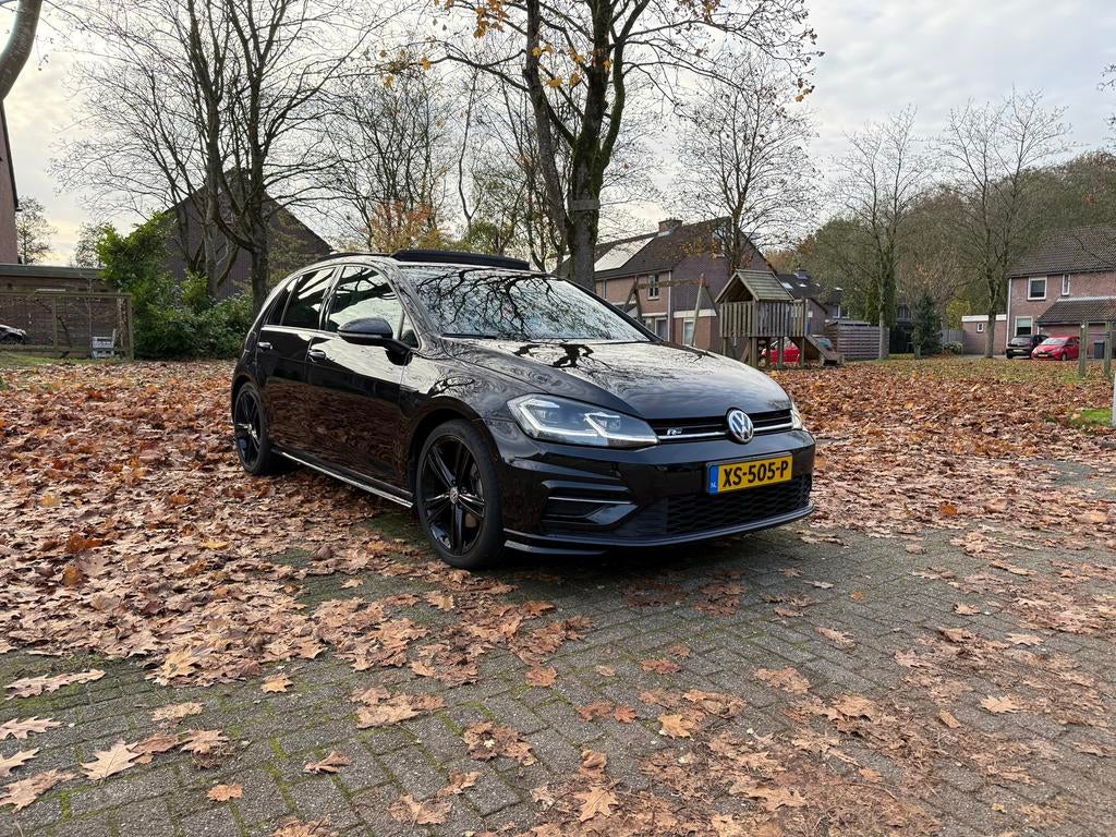 Volkswagen Golf 7.5 3X R-Line 1.5 TSI 150pk Pano Leer, Auto's, Voorwielaandrijving, 1498 cc, 4 cilinders, Adaptive Cruise Control