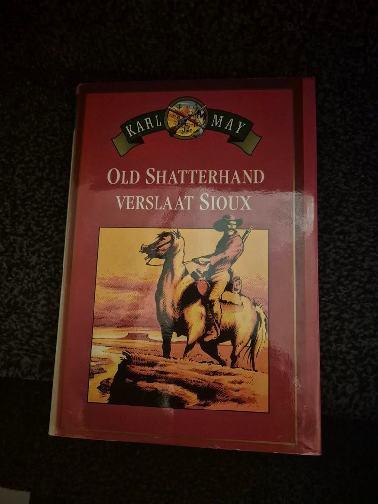 Karl May - Old Shatterhand Verslaat Sioux, Boeken, Romans, Gelezen, Europa overig, Ophalen of Verzenden