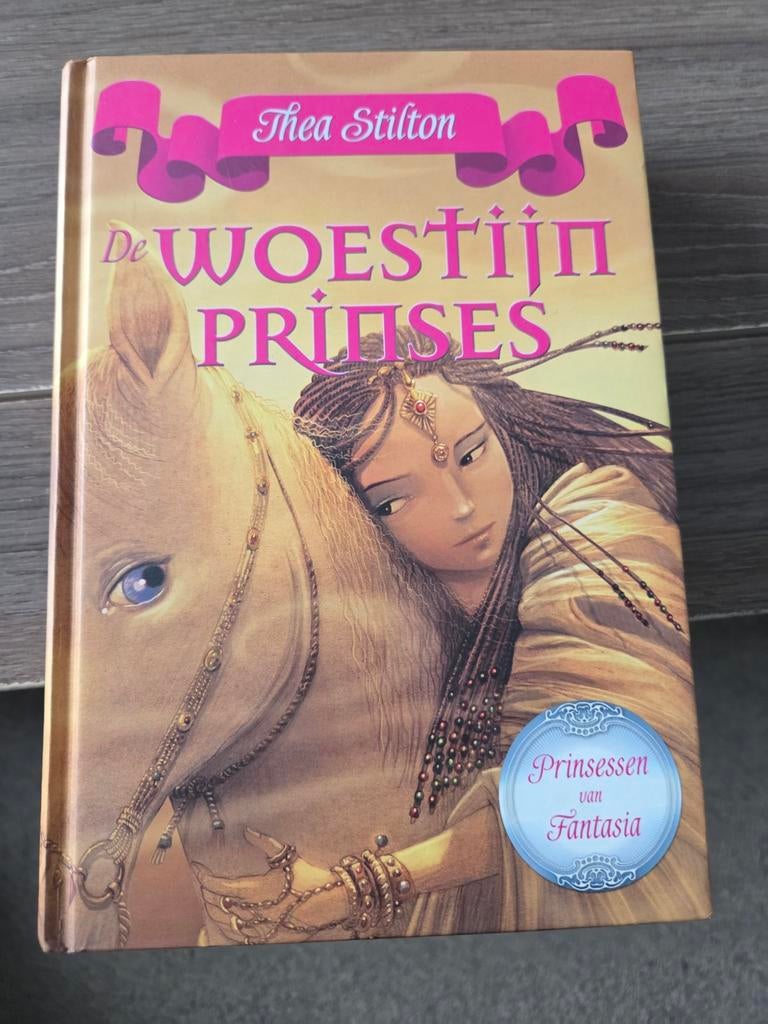 De woestijn prinses. Prinsessen van fantasia., Ophalen of Verzenden, Zo goed als nieuw, Thea Stilton
