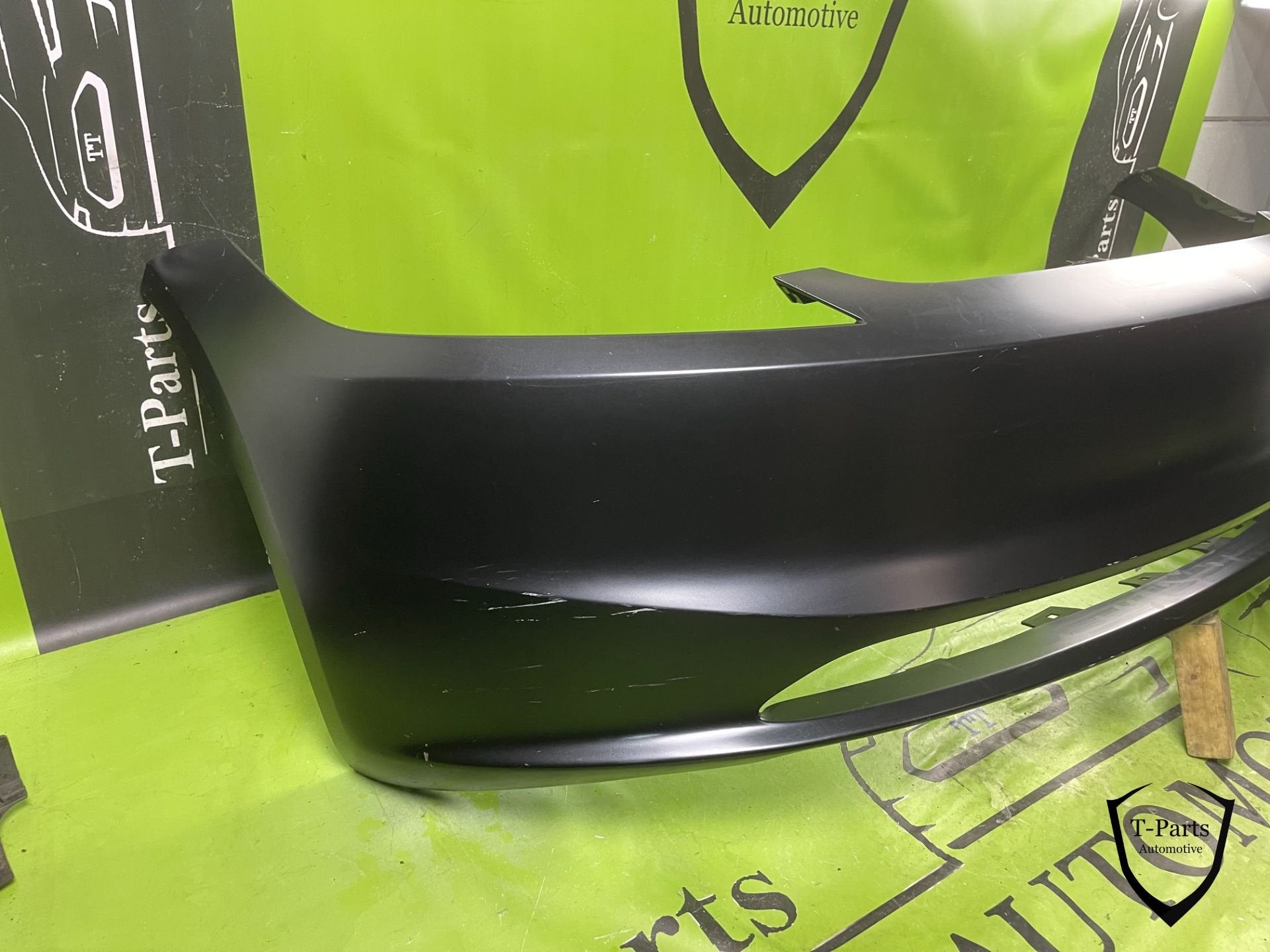 Tesla model 3 voorbumper bumper 19+, Info@fabrikant.eu, Ophalen of Verzenden, Bumper, Fabrikantstraat 1
1000 AA  Amsterdam