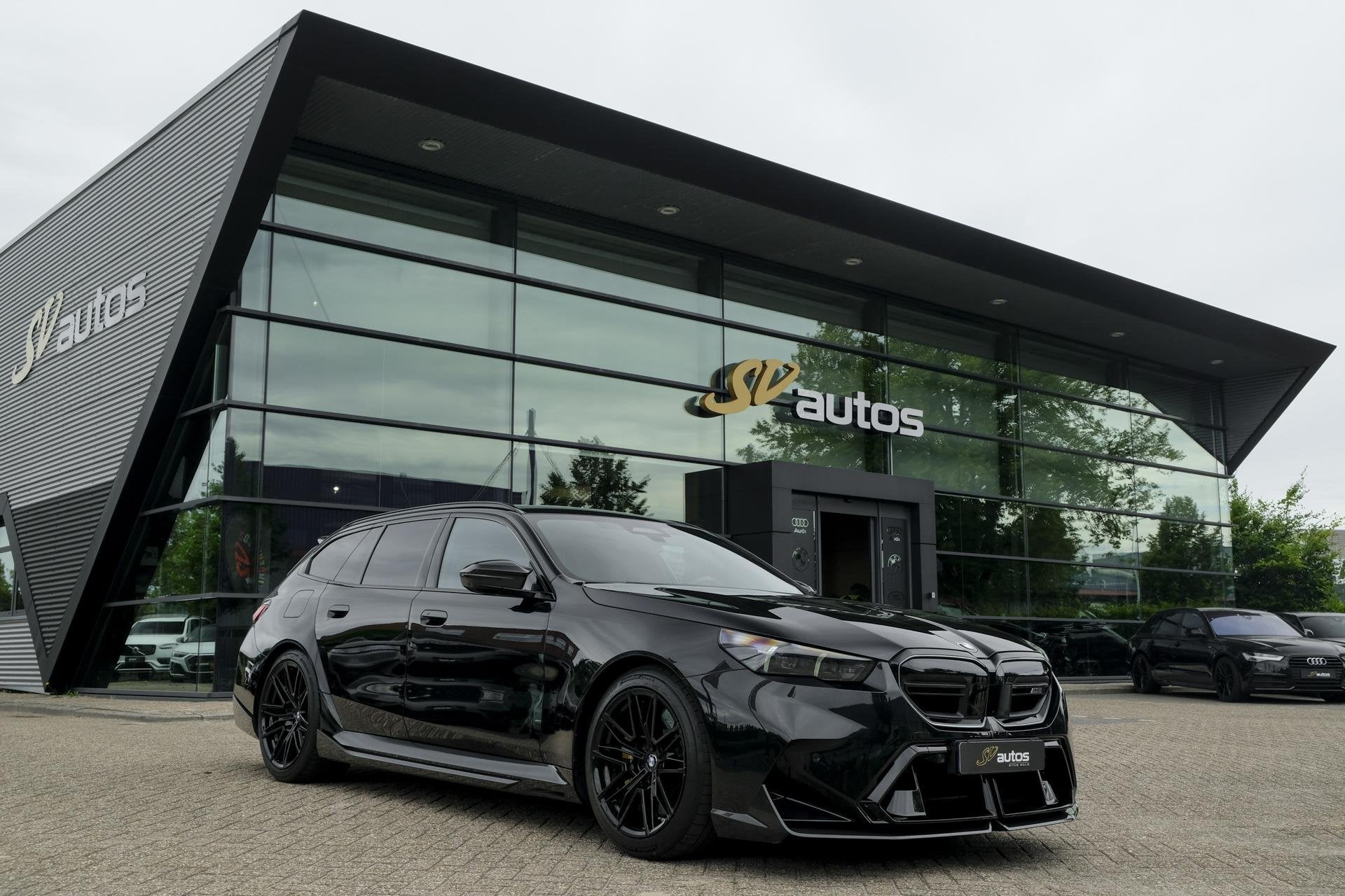 BMW M5 Touring V8 727pk Hybrid Panoramadak Keramisch Full ca, Automaat, Gebruikt, 2000 kg, 4395 cc