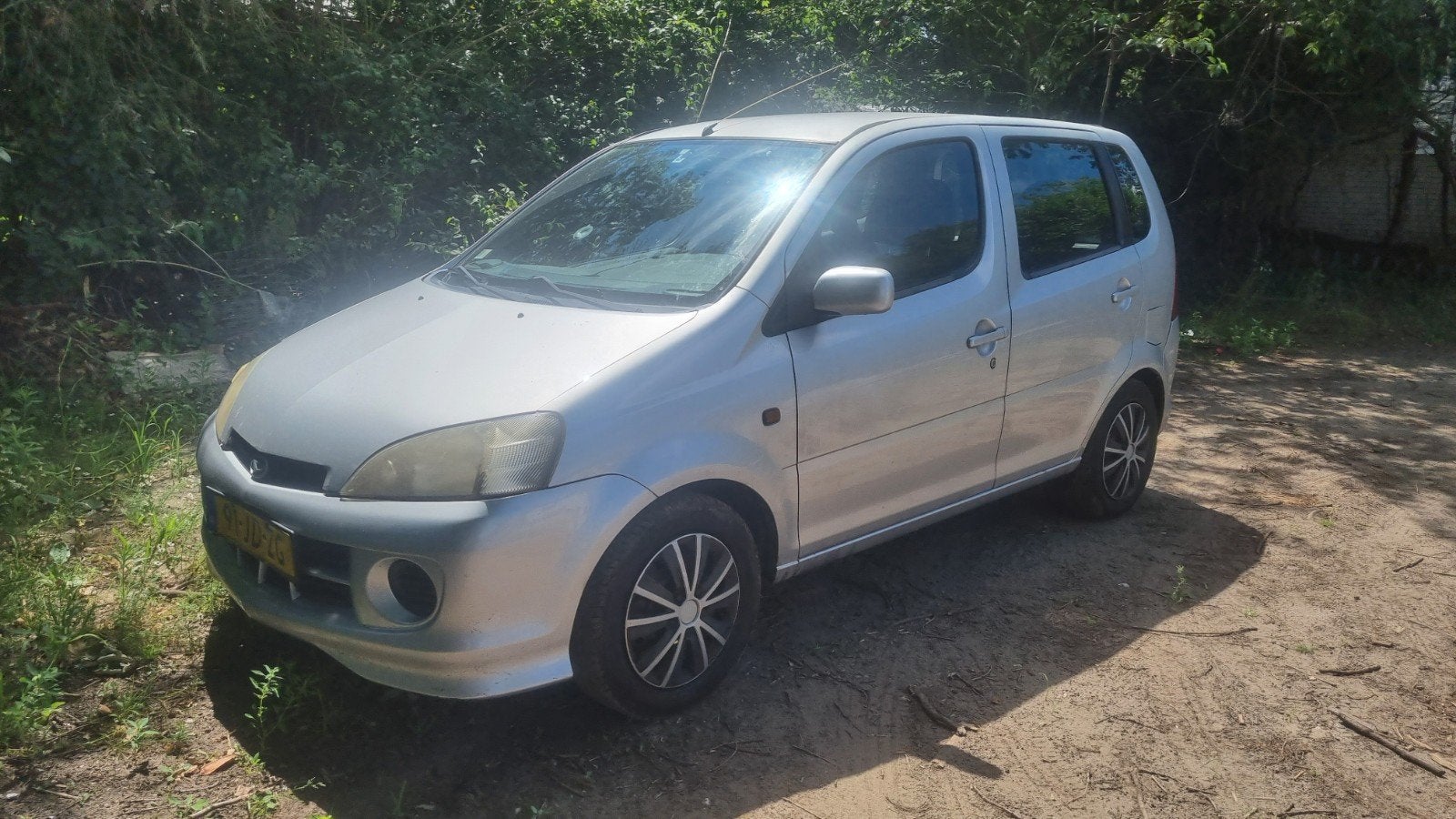 Daihatsu YRV 1.3 2002 Grijs, Auto's, Daihatsu, 31 €/maand, 4 cilinders, Origineel Nederlands, Handgeschakeld