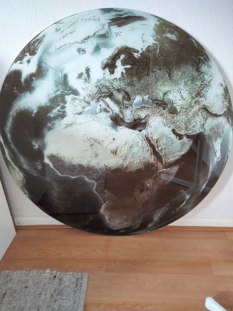 Glazenfoto met wereldkaart design., Ophalen, Gebruikt