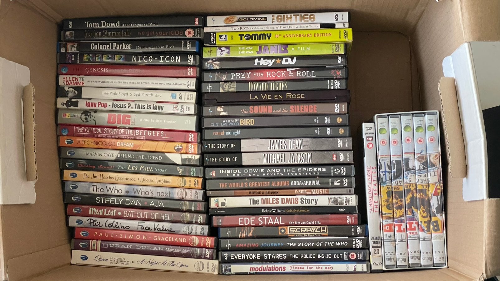 +/- 400 dvd’s(arthouse, scifi, cult, docu, muziek), Alle leeftijden, Ophalen, Gebruikt