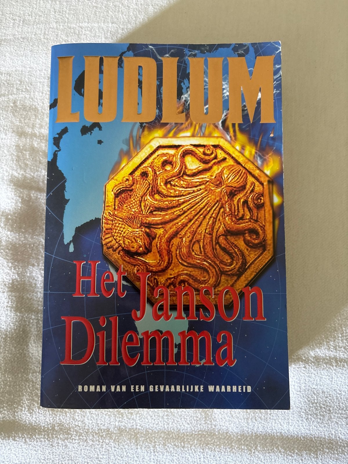 Ludlum - Het Janson Dilemma (Thriller), Ophalen, Gelezen, Nederland