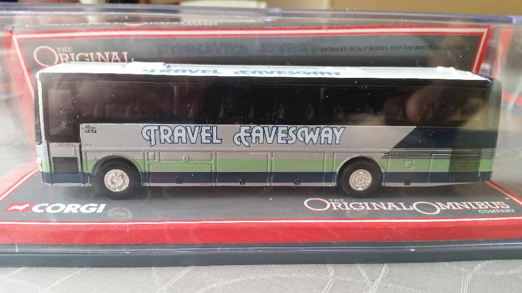 Corgi 42709 Van Hool DAF Alizee "Eavesway Travel" 1:76, Ophalen of Verzenden, Zo goed als nieuw, Bus of Vrachtwagen
