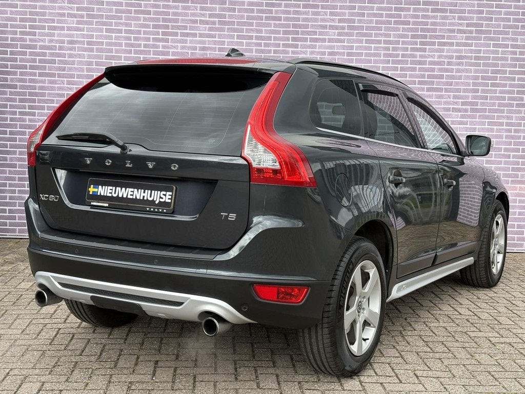 Volvo XC60 2.0 T5 R-Design | Trekhaak | Leder | Keurig onder, Auto's, Volvo, Euro 5, 4 cilinders, Bedrijf, XC60