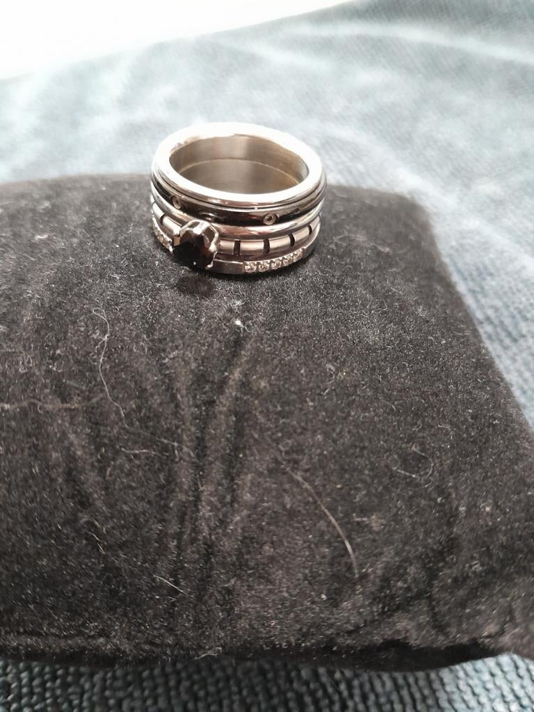 Ring van melano, Ophalen, Zo goed als nieuw, 17 tot 18, Dame