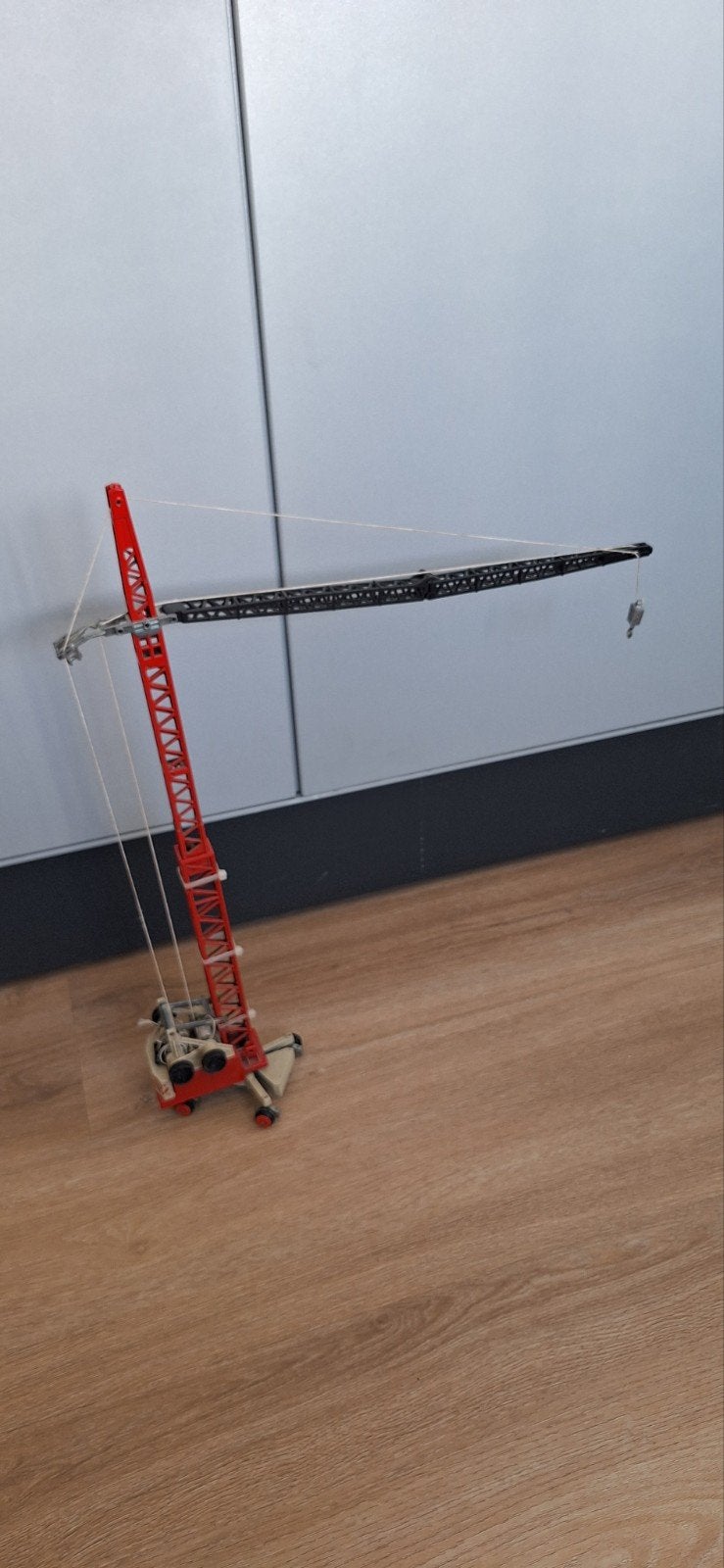Oude stalen speelgoedkraan - 55cm hoog, 48cm breed, Antiek en Kunst, Ophalen of Verzenden