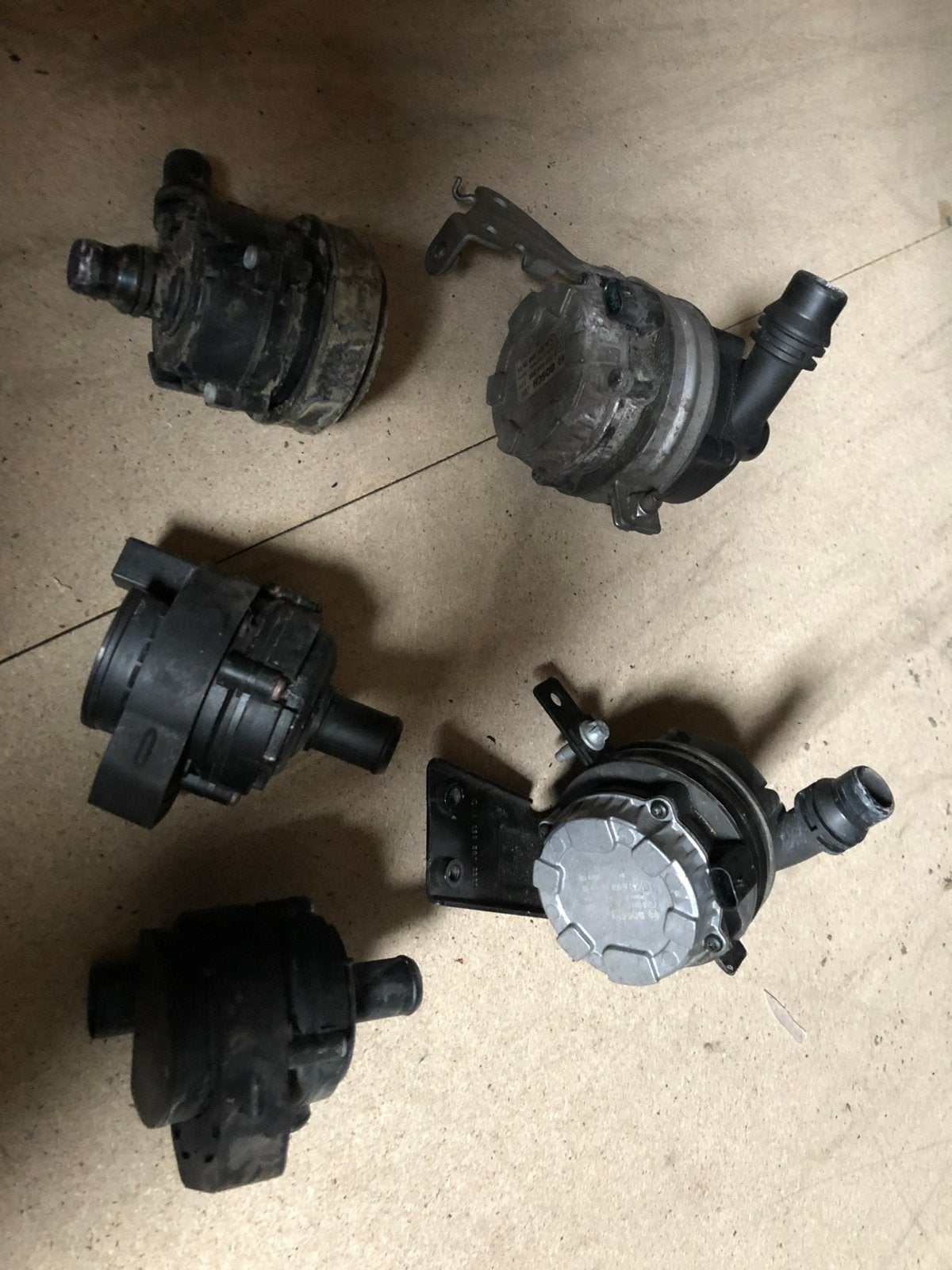 Mercedes lynk co diverse waterpompjes, Auto diversen, Ophalen of Verzenden