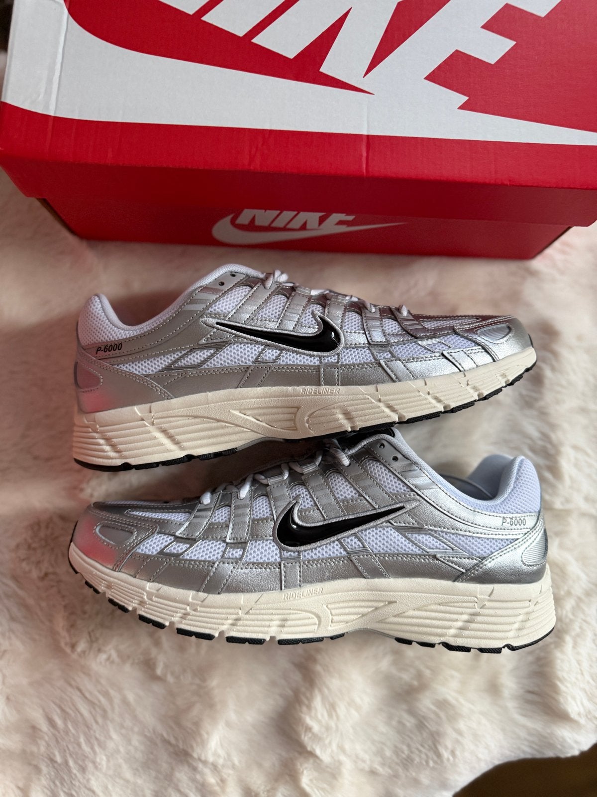 Nike P-6000 - Nieuw in doos - EU 45.5, Kleding | Heren, Schoenen, Wit, Nieuw, Ophalen of Verzenden, Sneakers of Gympen