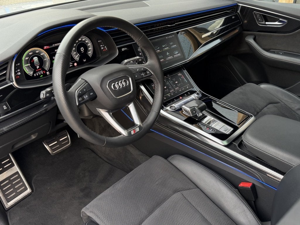 Audi Q8 55 TFSI Quattro Pro Line S | 23 inch | Pano | Adapti, Auto's, Dealer onderhouden, Stof, Gebruikt, Euro 6