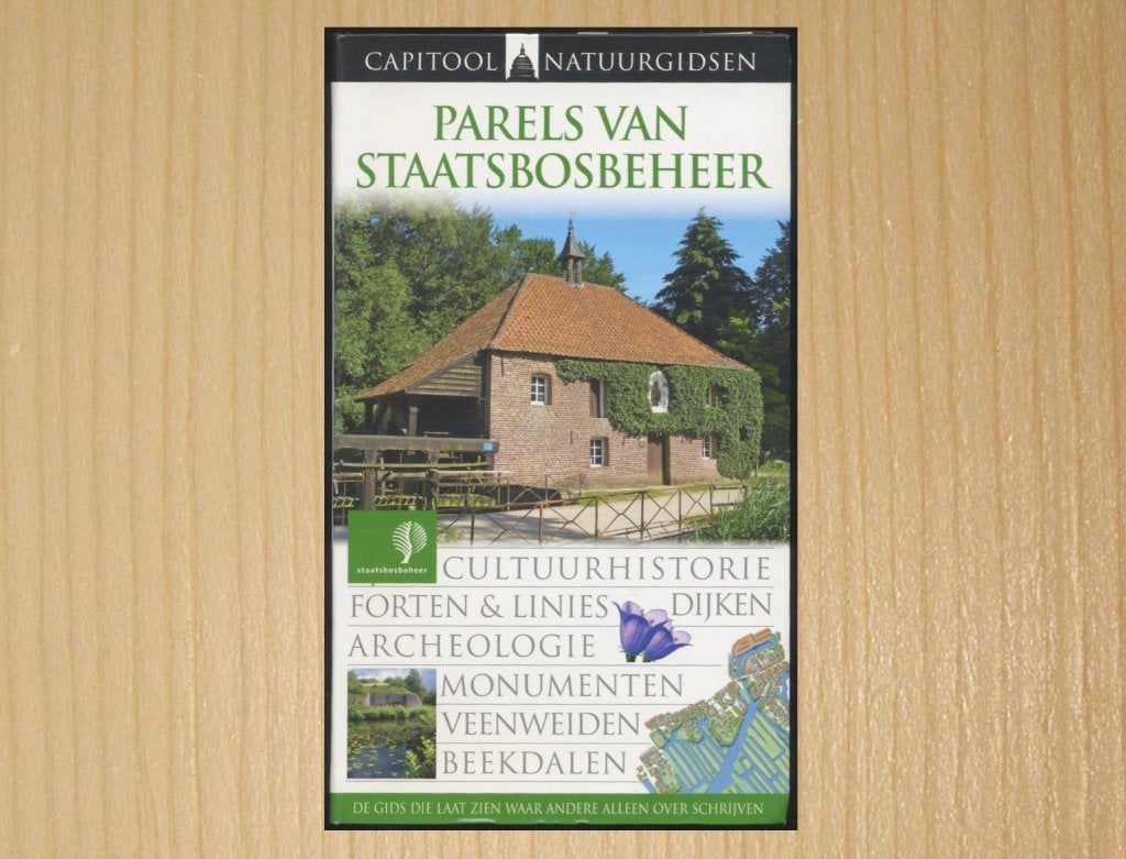 Parels van Staatsbosbeheer - Capitool Natuurgids, Boeken, Reisgidsen, Capitool, Ophalen of Verzenden, Zo goed als nieuw, Reisgids of -boek