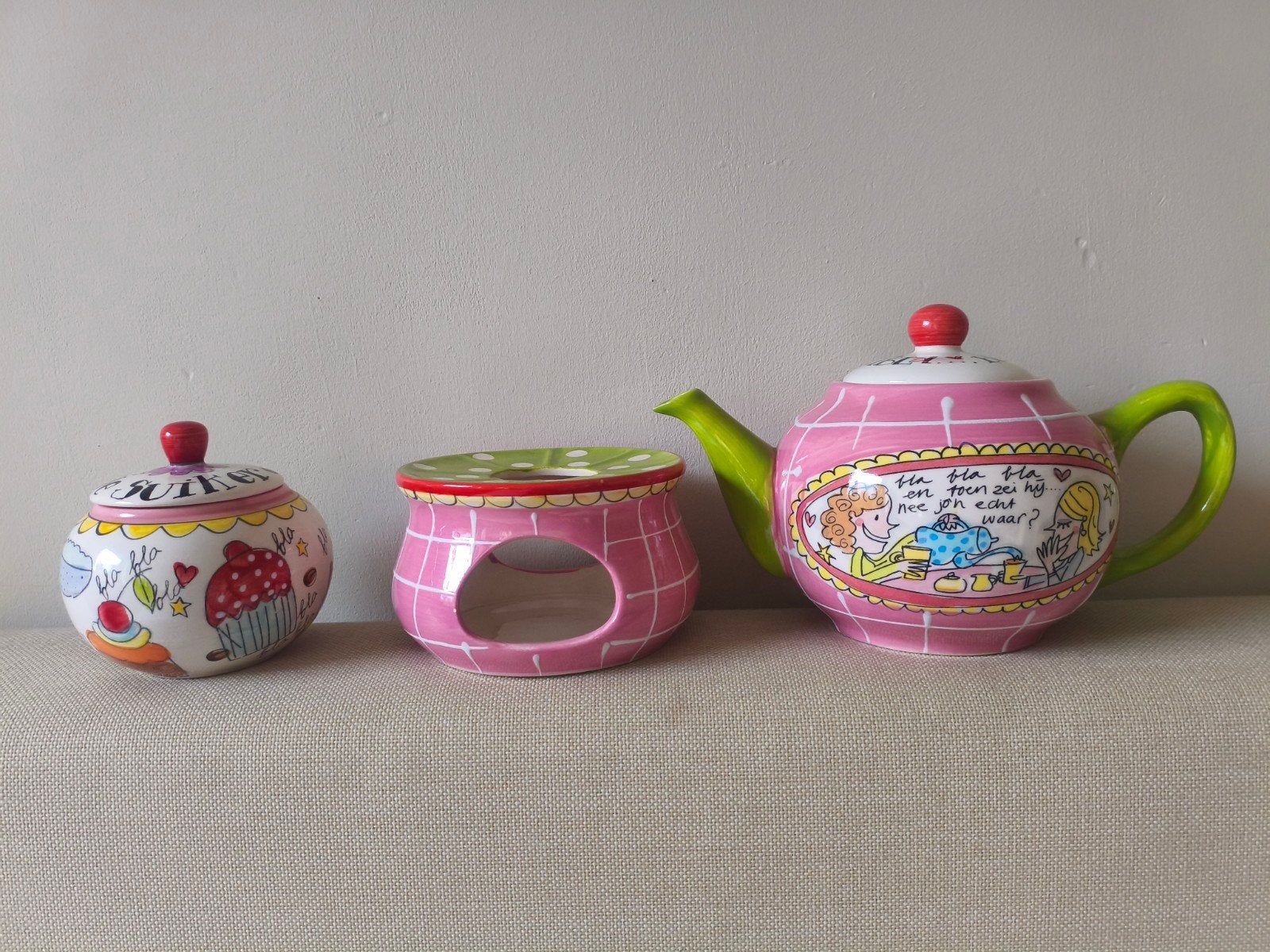 Blond Amsterdam 'Even bijkletsen' theeset, Ophalen, Zo goed als nieuw, Theepot, Aardewerk
