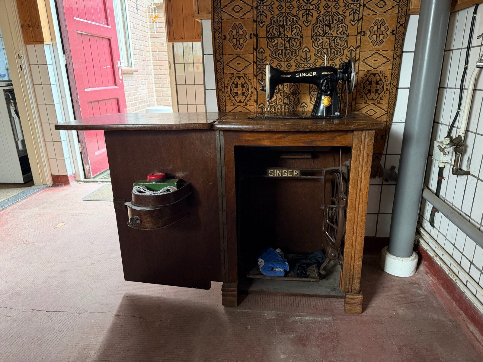 Antieke Singer naaimachine met originele kast - EH773900, Ophalen