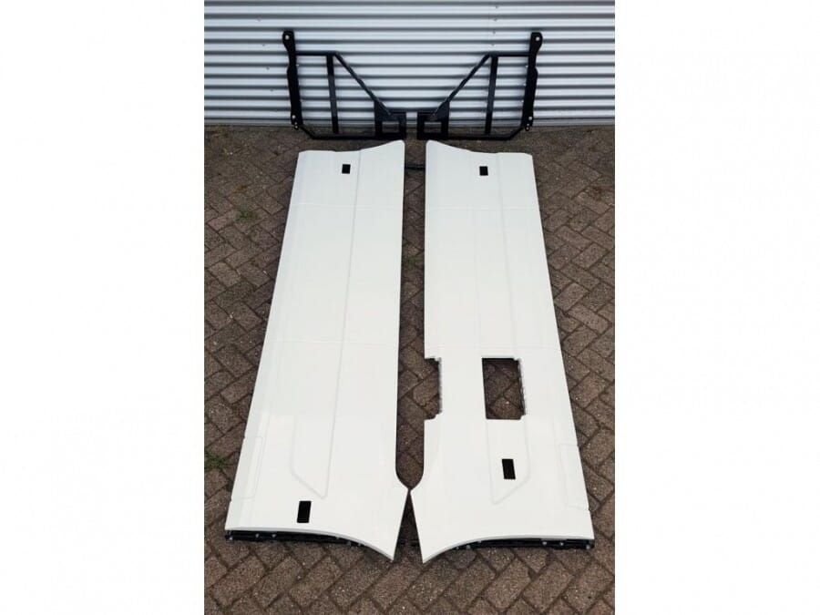 VOLVO FH4/5 ZIJSKIRT SET WB3800 COLOR STEP 55CM 000035, Auto-onderdelen, Ophanging en Onderstel, -, -, Nieuw