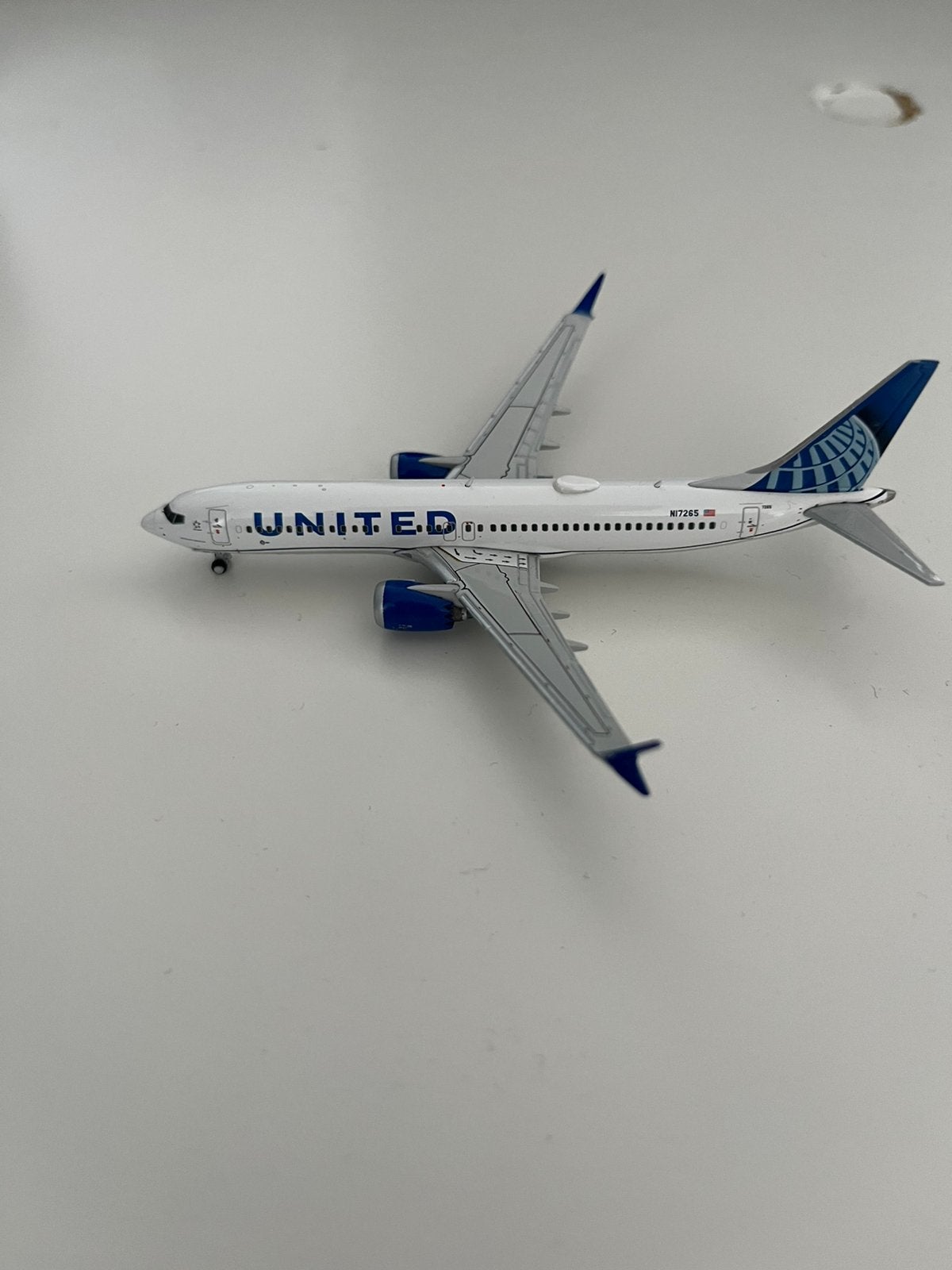 United 737 max 8 1:400 gemini jets, Overige merken, 1:200 of kleiner, Ophalen of Verzenden, Zo goed als nieuw