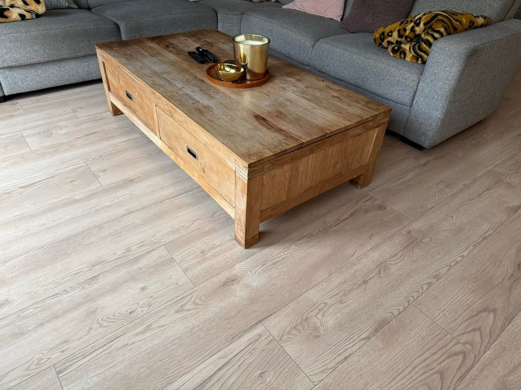 Robuuste houten salontafel met lades, Huis en Inrichting, Ophalen, Gebruikt, 100 tot 150 cm, 50 tot 100 cm