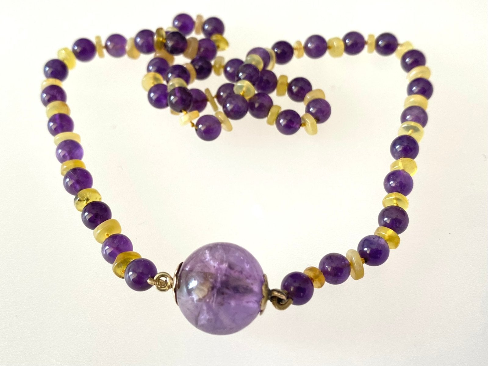Ketting goud amethist opaal, Sieraden, Tassen en Uiterlijk, Paars, Ophalen of Verzenden, Zo goed als nieuw, Met edelsteen