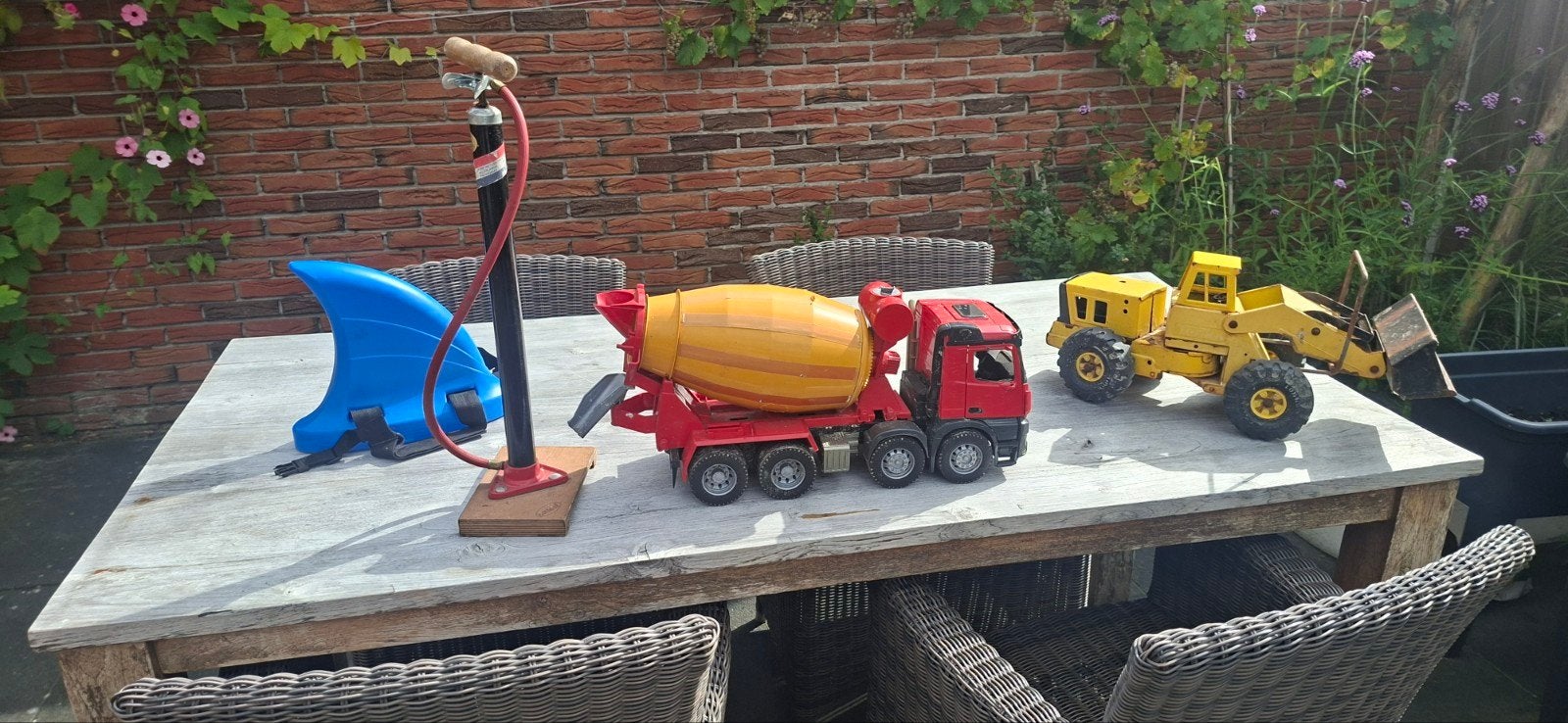 Jumbo fietspomp, Tonka graafmachine en cementwagen, Ophalen, Gebruikt