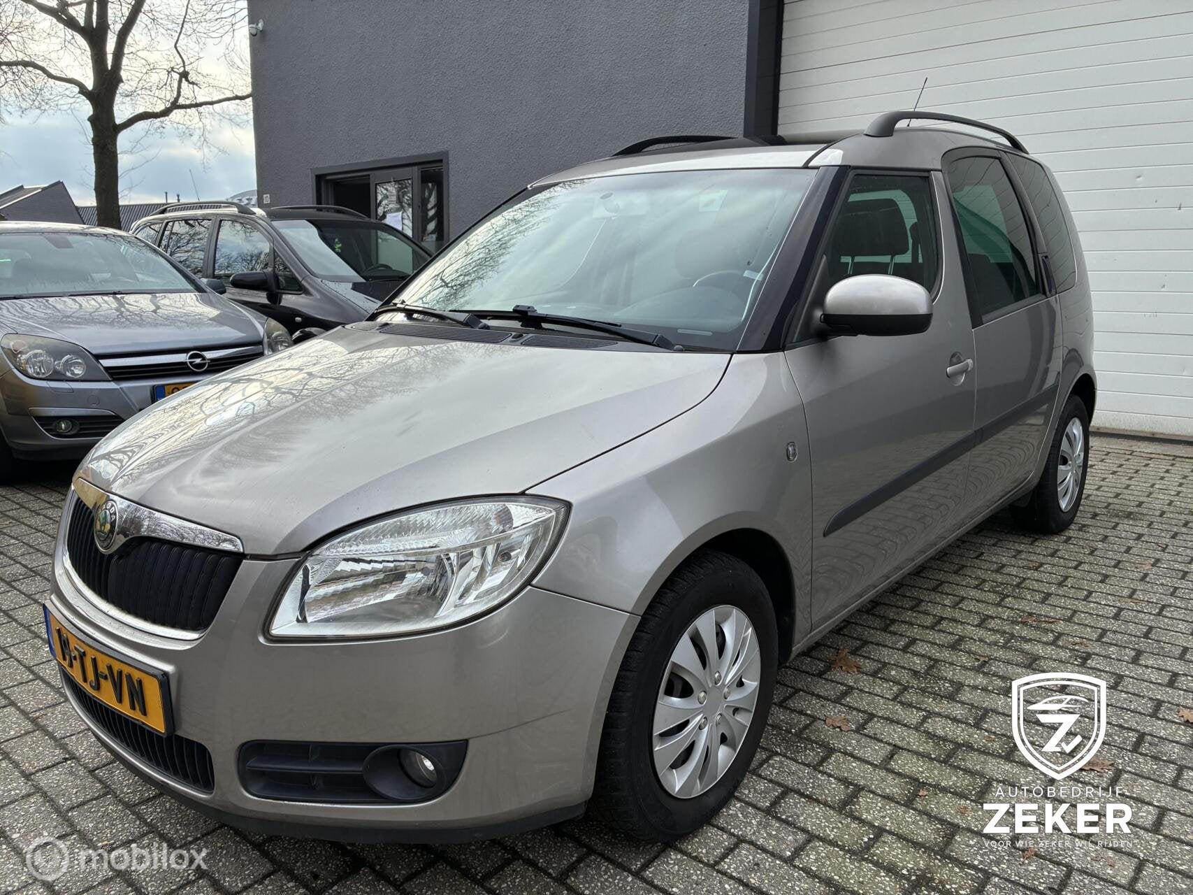 Skoda Roomster 1.4-16V Style / airco / cruise / nieuwe apk, Voorwielaandrijving, Gebruikt, 4 cilinders, Roomster