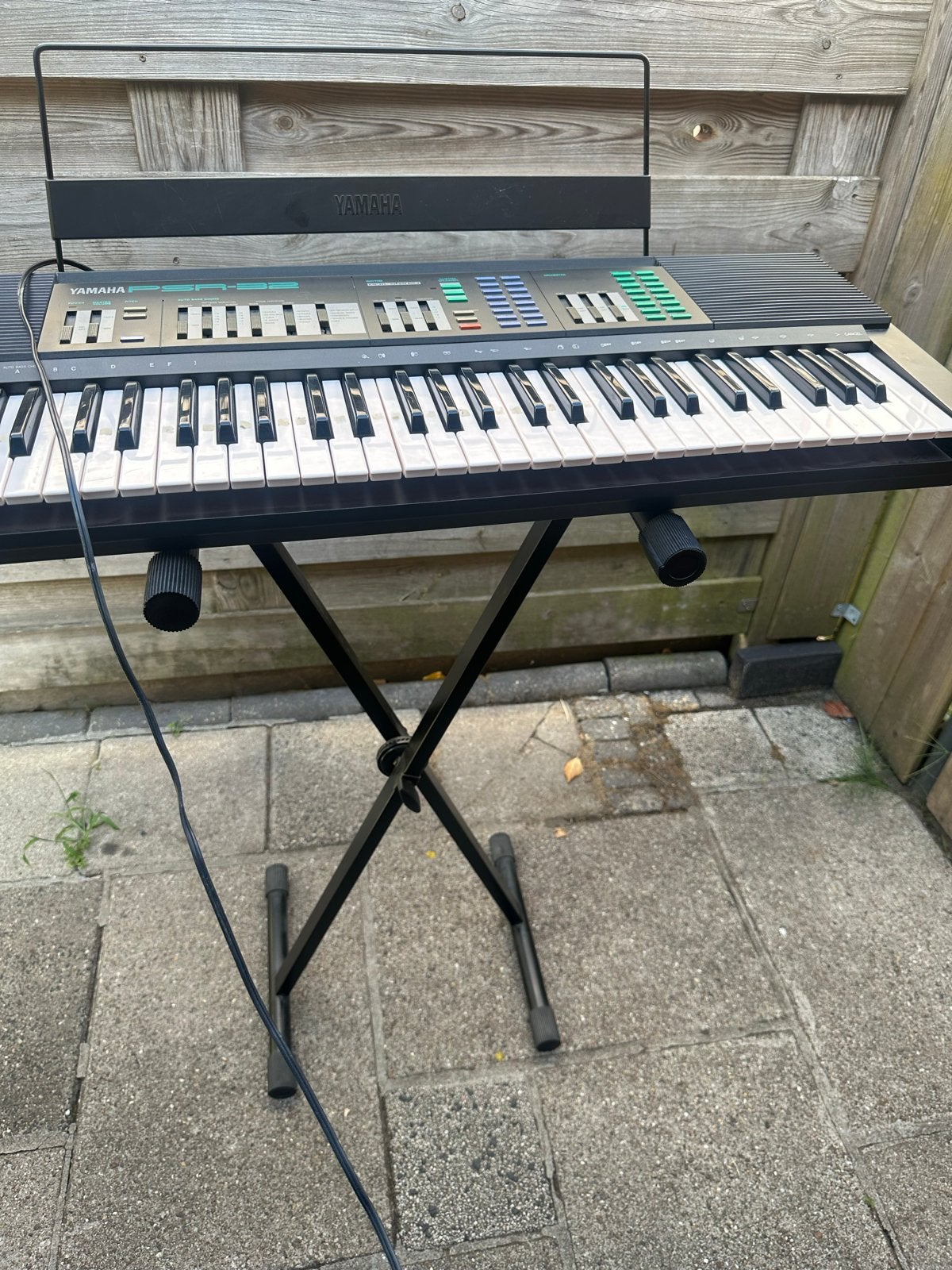 Yamaha PSR-32 Keyboard met standaard, Muziek en Instrumenten, Yamaha, Ophalen of Verzenden, Met standaard, 61 toetsen
