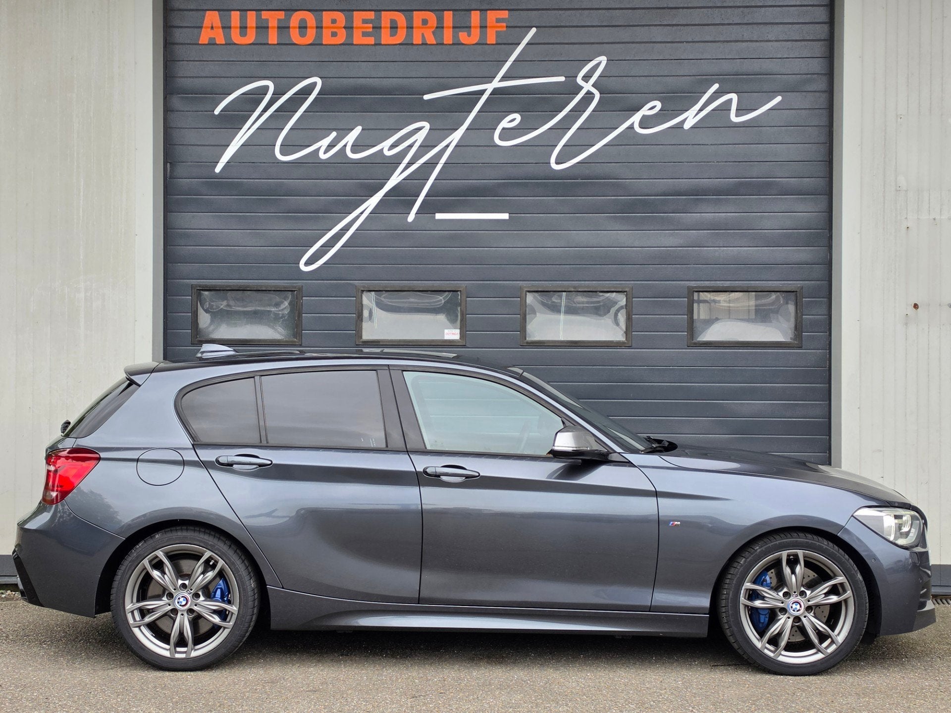 BMW 1-serie M135i xDrive High Executive|NL auto|4 nieuwe ban, Auto's, BMW, Gebruikt, Euro 6, 320 pk, Vierwielaandrijving