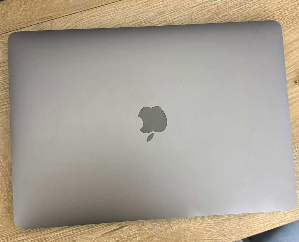 MacBook Pro M2 8-Core CPU and 10-Core GPU 13" (Mid 2022), Computers en Software, Apple Macbooks, Zo goed als nieuw, MacBook Pro