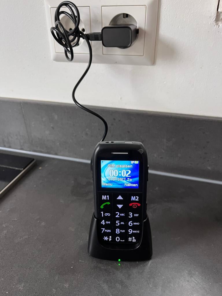 Fysic FM-7500 Senioren Mobiele Telefoon met Oplaadstation, Geen camera, Ophalen of Verzenden, Zo goed als nieuw, Klassiek of Candybar