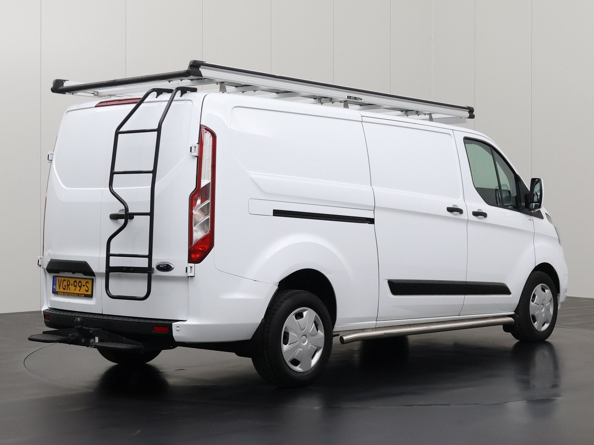 Ford Transit Custom 2.0TDCI Lang Imperiaal | Trekhaak | Airc, Voorwielaandrijving, Dealer onderhouden, Stof, 4 cilinders