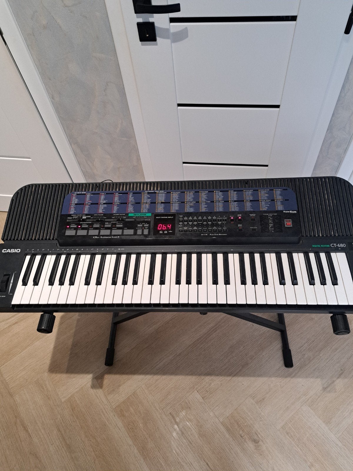 Casio CT-680 Keyboard met standaard en krukje, Casio, Ophalen of Verzenden, Met standaard, 61 toetsen