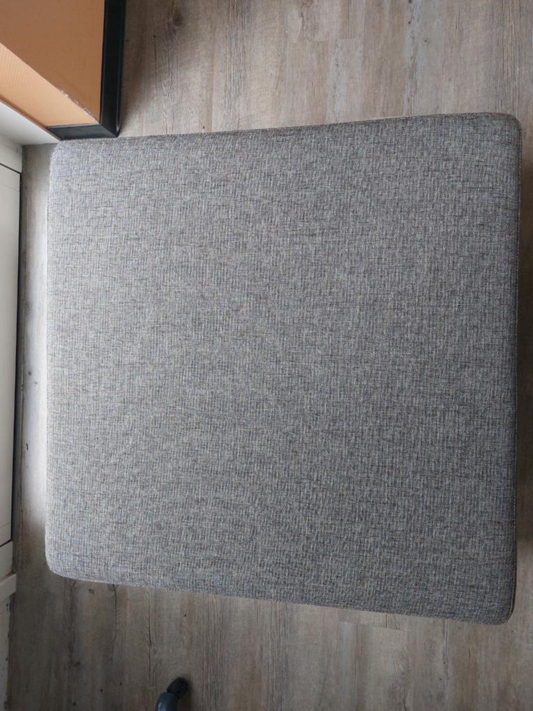 Grijze Hokker voetenbank, Ophalen of Verzenden, Rechthoekig, 75 tot 100 cm, 75 tot 100 cm
