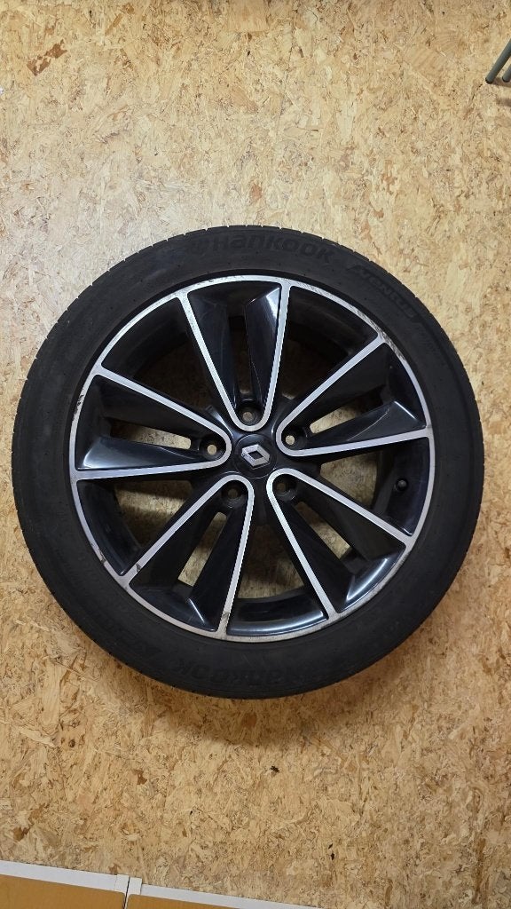 Renault Megane velgen en zomerbanden 205/50R17 93W, Auto-onderdelen, Banden en Velgen, Ophalen, Banden en Velgen, 17 inch, 205 mm