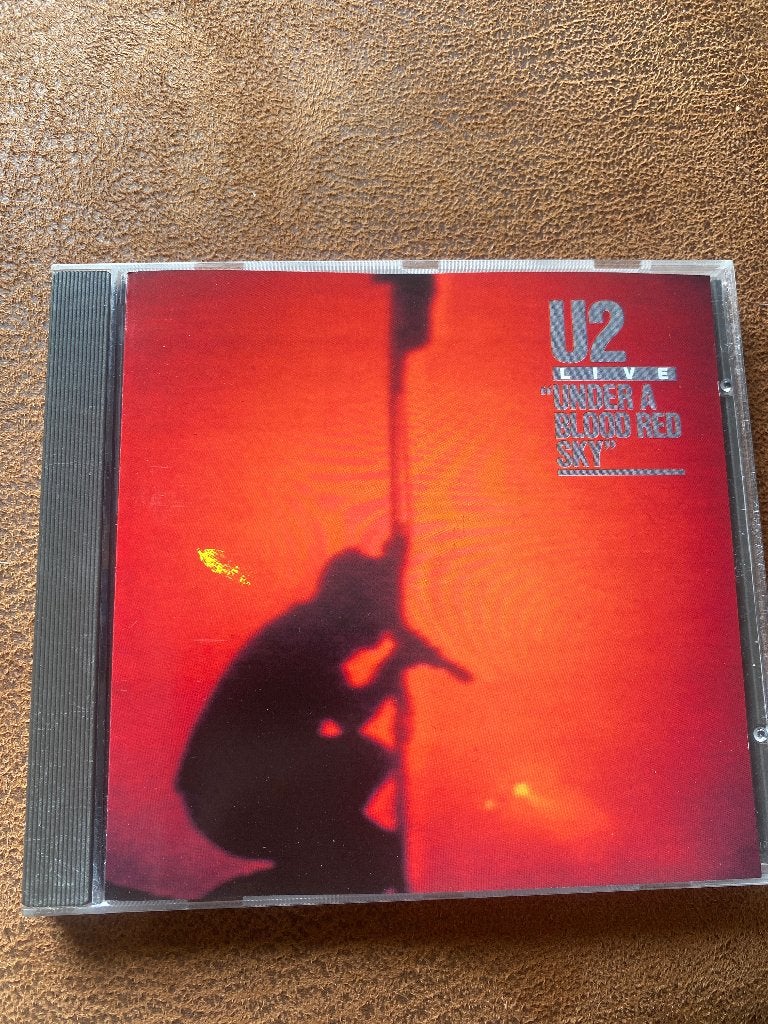 U2 - Under a Blood Red Sky CD (Live Album), Gebruikt, Inclusief doosje, Ophalen of Verzenden, Live-album