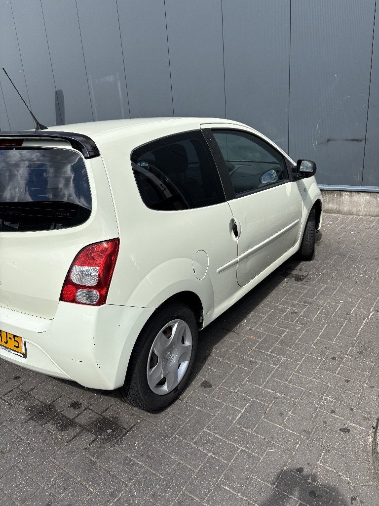 Renault Twingo 1.2 16V 2011 Beige, Auto's, Renault, 74 pk, Zwart, 4 cilinders, 4 stoelen