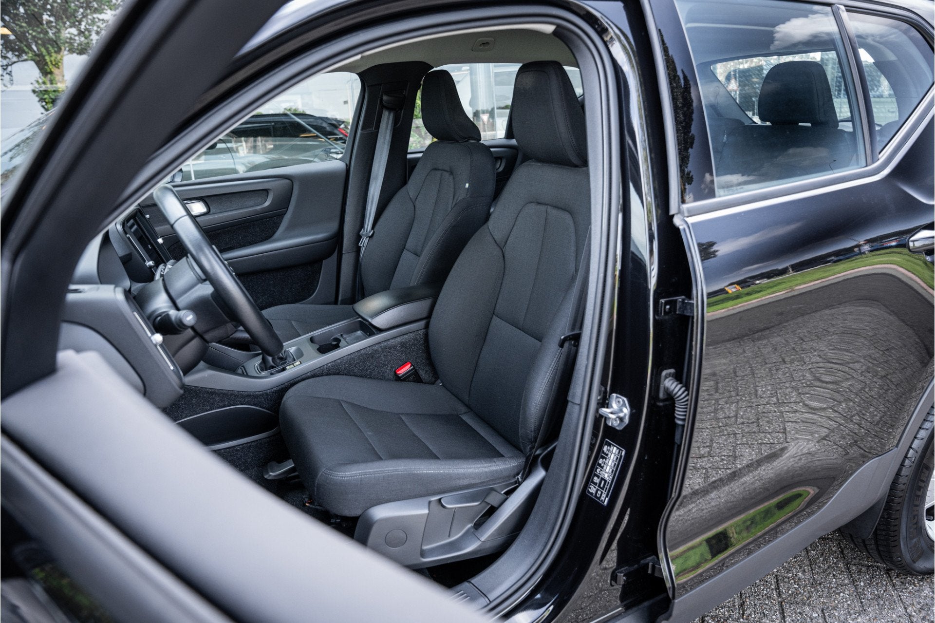 Volvo XC40 1.5 T3 * Navigatie * Carplay * Camera * Dealerond, Voorwielaandrijving, 12 maanden, Stof, 156 pk