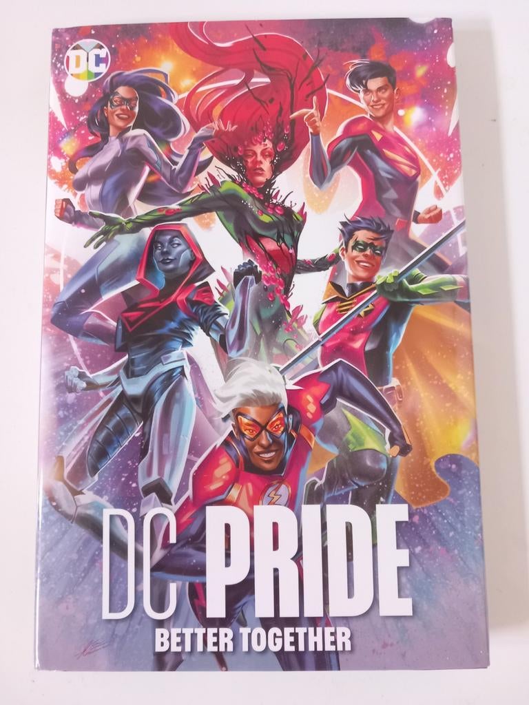DC Pride - Better together (Nijmegen oost), Boeken, Strips | Comics, Amerika, Ophalen of Verzenden, Zo goed als nieuw, Meerdere comics